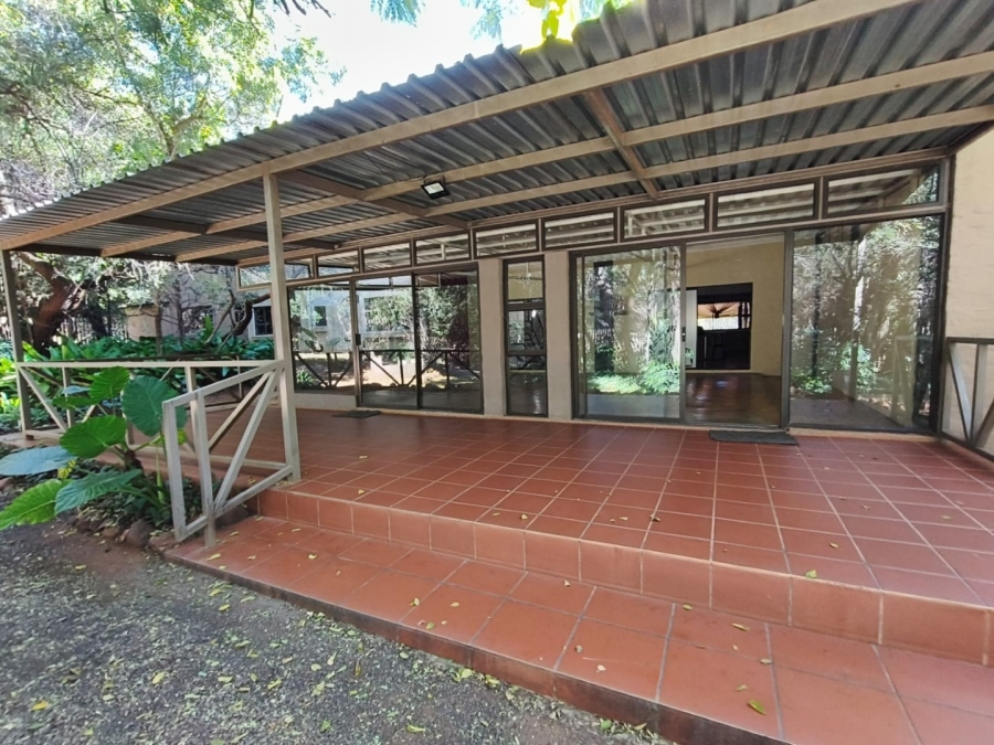 5 Bedroom Property for Sale in Mooinooi North West